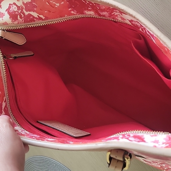 COACH pink/red floral tote bag - Picture 8 of 10